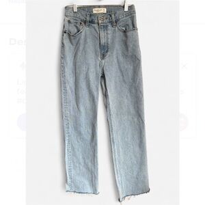 Abercrombie & Fitch the 90s Relaxed High Rise Jeans- size 25 / 2 Regular